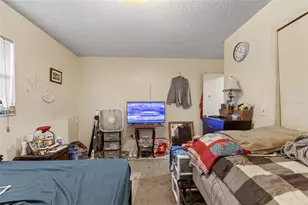 8725 N 46th St, Tampa, FL 33617 - Photo 45