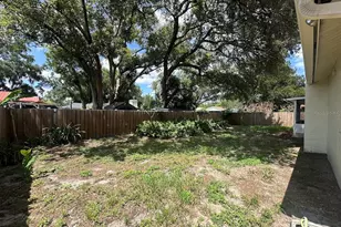 17644 Meadowbridge Dr, Lutz, FL 33549 - Photo 7