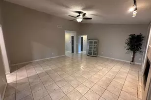 17644 Meadowbridge Dr, Lutz, FL 33549 - Photo 15