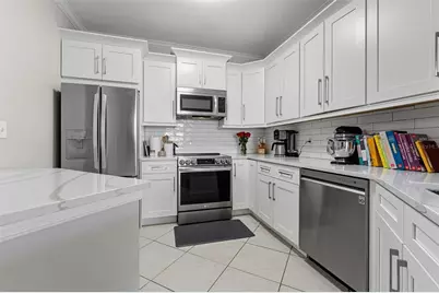 4333 Bayside Village Drive #304, Tampa, FL 33615 - Photo 3