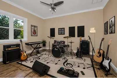 1888 Bugle Lane, Clearwater, FL 33764 - Photo 9