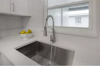 1911 W Cherry Street, Tampa, FL 33607 - Photo 11