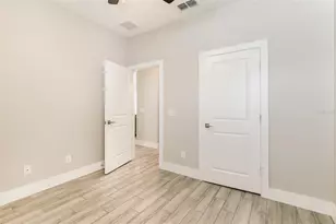 325 Hibiscus Dr, Kissimmee, FL 34759 - Photo 11