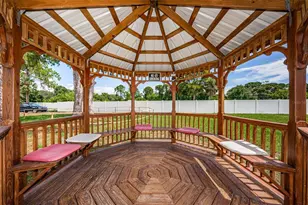 5530 80th St N, Saint Petersburg, FL 33709 - Photo 35