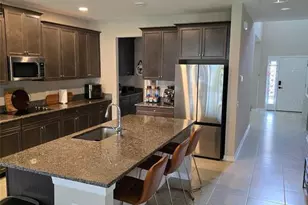 2950 Adams Cross Dr, Zephyrhills, FL 33540 - Photo 11