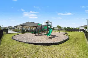 2950 Adams Cross Dr, Zephyrhills, FL 33540 - Photo 61