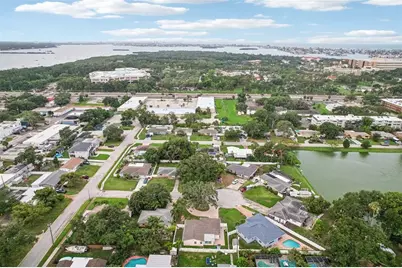 9725 48th Place N, Saint Petersburg, FL 33708 - Photo 47