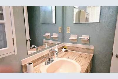 9815 47th Avenue N #303, Saint Petersburg, FL 33708 - Photo 11