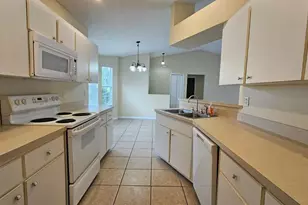 10368 Lansfield St, Spring Hill, FL 34608 - Photo 15