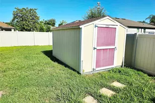 719 Vineyard Reserve Ct, Seffner, FL 33584 - Photo 31