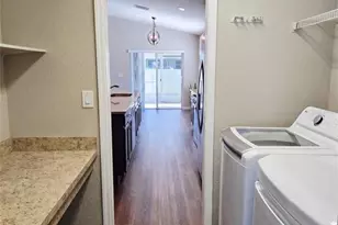 719 Vineyard Reserve Ct, Seffner, FL 33584 - Photo 27