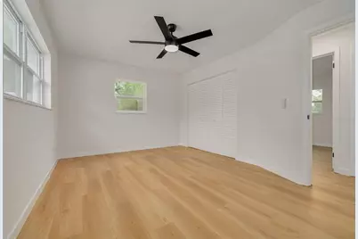 2070 55th Street N, Saint Petersburg, FL 33710 - Photo 31
