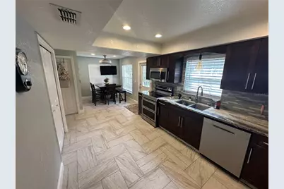 7327 Floral Circle E, Lakeland, FL 33810 - Photo 11
