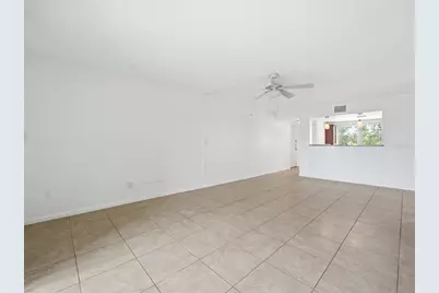 13626 Greenfield Drive #401, Tampa, FL 33618 - Photo 17
