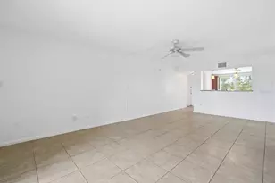 13626 Greenfield Dr, Tampa, FL 33618 - Photo 17