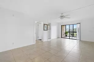 13626 Greenfield Dr, Tampa, FL 33618 - Photo 15