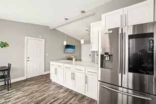 1428 Parkwood St, Clearwater, FL 33755 - Photo 7