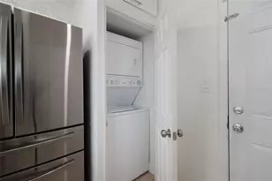 101 40th Ave NE, Saint Petersburg, FL 33703 - Photo 17