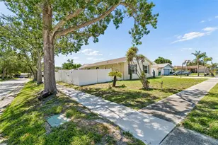 2959 Maple Ct, Dunedin, FL 34698 - Photo 15