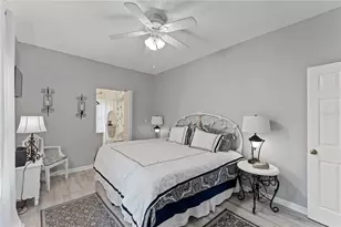 914 N 8th Street N, Saint Petersburg, FL 33701 - Photo 9