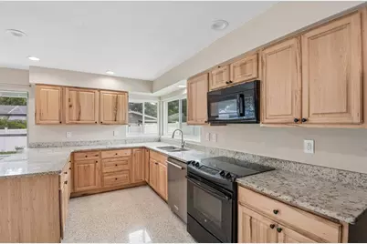 563 Eastview Road, Largo, FL 33770 - Photo 9