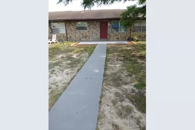 27 W Raymond Street, Avon Park, FL 33825 - Photo 1