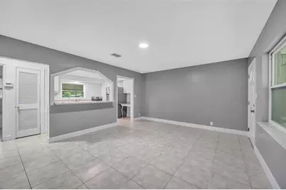 308 S Kingsway Road, Seffner, FL 33584 - Photo 7