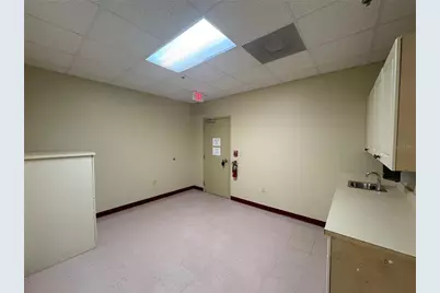13250 N 56th Street #103, Temple Terrace, FL 33617 - Photo 5