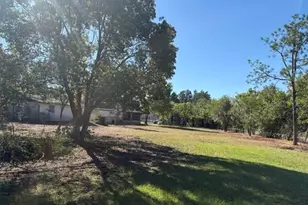 37247 Northside Dr, Zephyrhills, FL 33541 - Photo 11