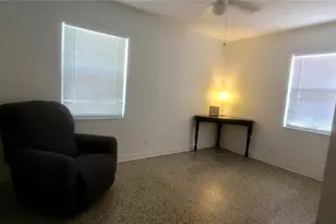 8702 Beverly Dr, Tampa, FL 33617 - Photo 17