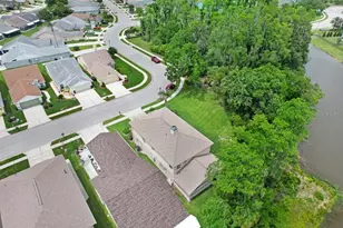 6049 Gentle Ben Cir, Wesley Chapel, FL 33544 - Photo 23