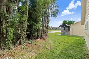 6049 Gentle Ben Cir, Wesley Chapel, FL 33544 - Photo 21