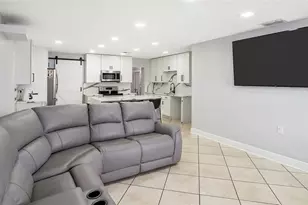 6424 Yorkshire Rd, Tampa, FL 33634 - Photo 7