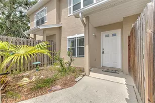 18504 Pebble Lake Ct, Tampa, FL 33647 - Photo 5