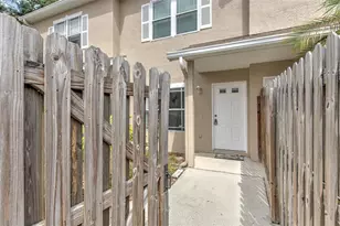 18504 Pebble Lake Ct, Tampa, FL 33647 - Photo 3