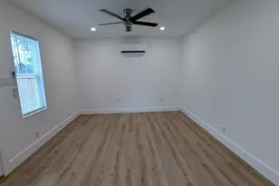 1834 28th Ave N, Saint Petersburg, FL 33713 - Photo 5