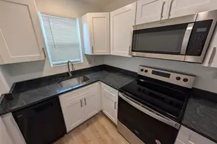 1834 28th Ave N, Saint Petersburg, FL 33713 - Photo 3