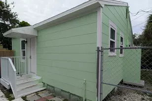 1834 28th Ave N, Saint Petersburg, FL 33713 - Photo 1