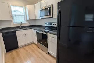 1834 28th Ave N, Saint Petersburg, FL 33713 - Photo 3