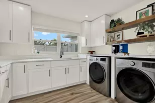 1308 Marion Dr S, Saint Petersburg, FL 33707 - Photo 25