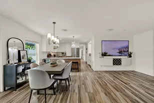 1308 Marion Dr S, Saint Petersburg, FL 33707 - Photo 9