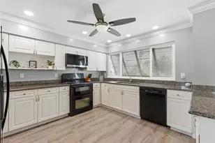13988 Lake Point Dr, Clearwater, FL 33762 - Photo 23