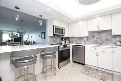 17920 Gulf Boulevard #301, Redington Shores, FL 33708 - Photo 9