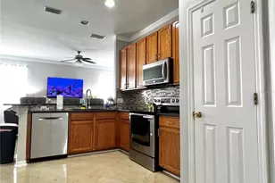 8848 Cameron Crest Dr, Tampa, FL 33626 - Photo 5
