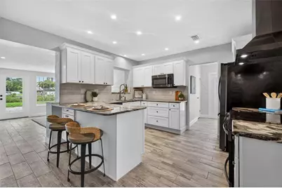 4800 Venetian Boulevard NE, Saint Petersburg, FL 33703 - Photo 13