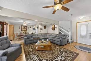 3312 N Lake Dr, Plant City, FL 33563 - Photo 5