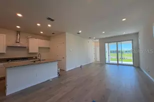 2849 Marrakesh Ln, Sarasota, FL 34234 - Photo 7