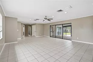 1012 Redbud Cir, Plant City, FL 33563 - Photo 7