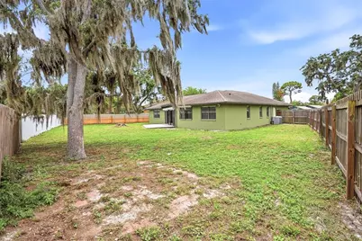 1012 Redbud Circle, Plant City, FL 33563 - Photo 31