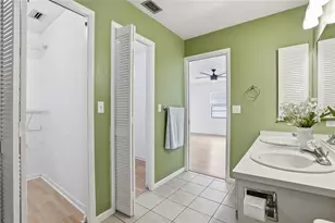 1012 Redbud Cir, Plant City, FL 33563 - Photo 21